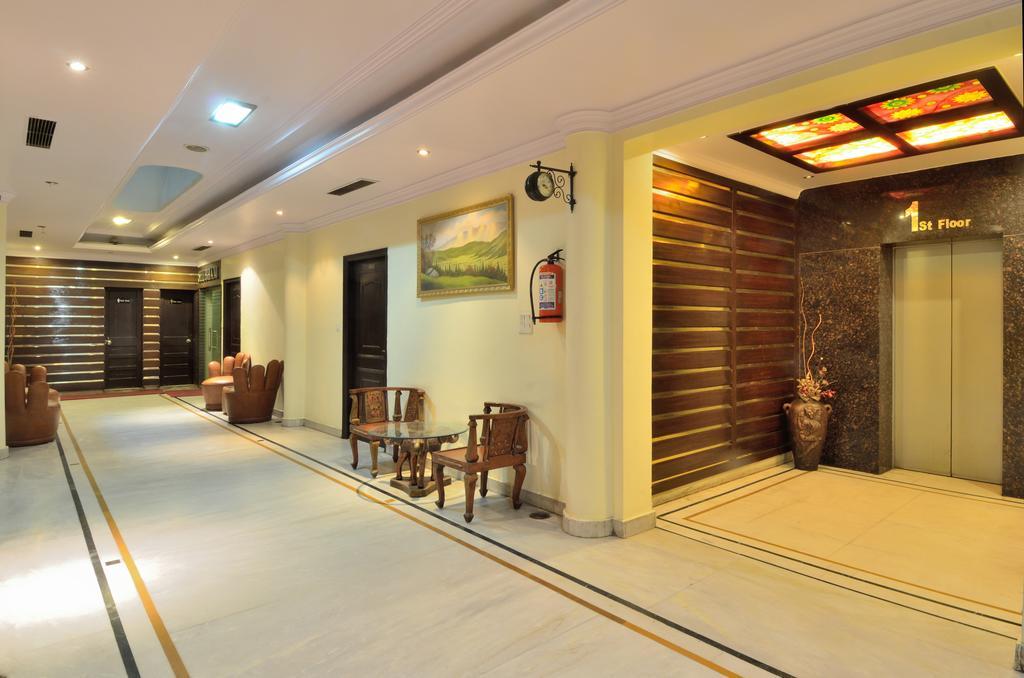 Hotel Roopa International Amritsar Exterior photo